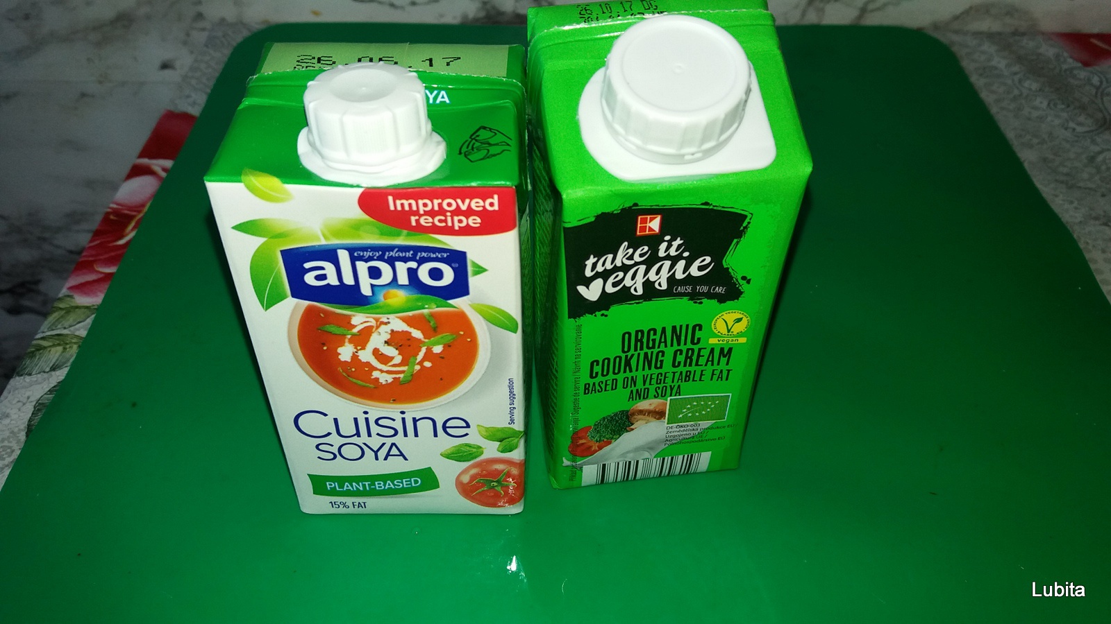 Perisoare de dovlecei cu sos de smantana de soia