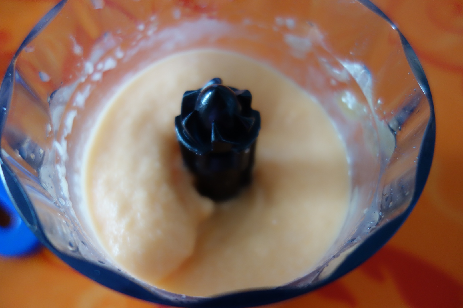 Sorbet de pepene galben cu sarut de ciocolata