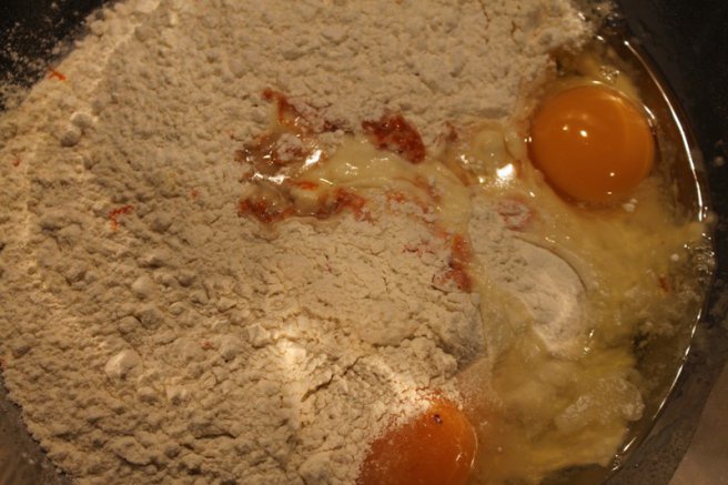 Placinte cu dulceata de caise si migdale prajite