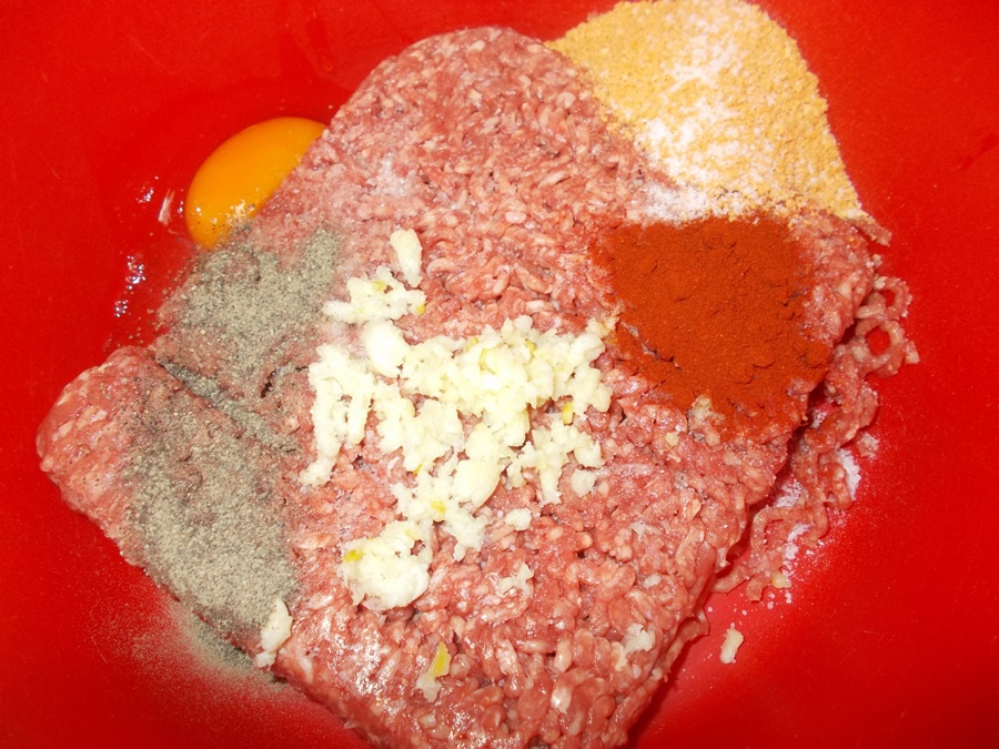 Polpettone umplut invelit in bacon