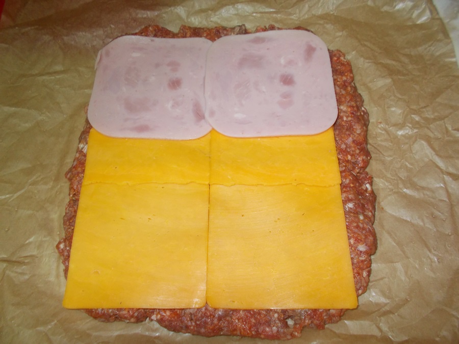 Polpettone umplut invelit in bacon