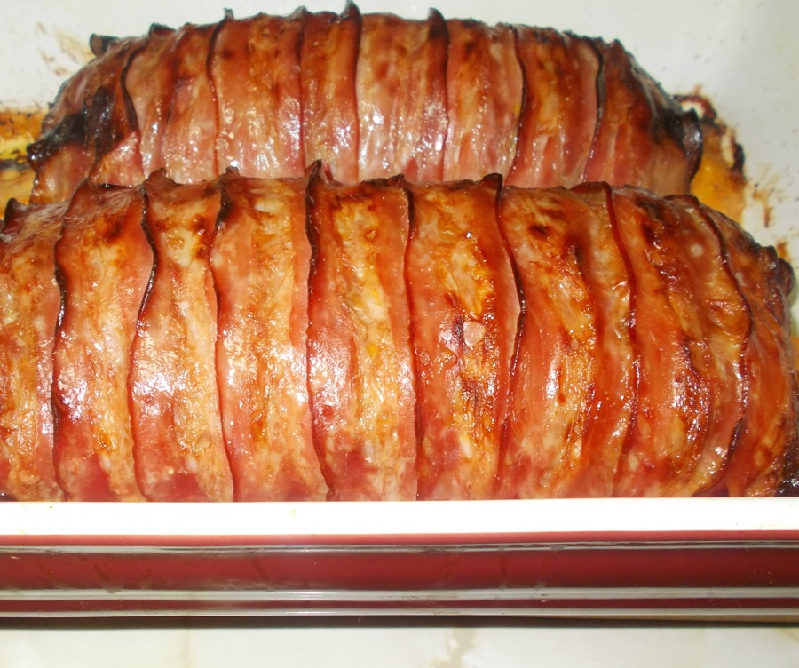 Polpettone umplut invelit in bacon