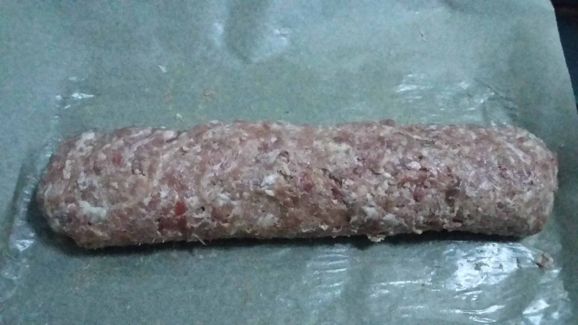 Rulada de carne cu sunca si felii de branza