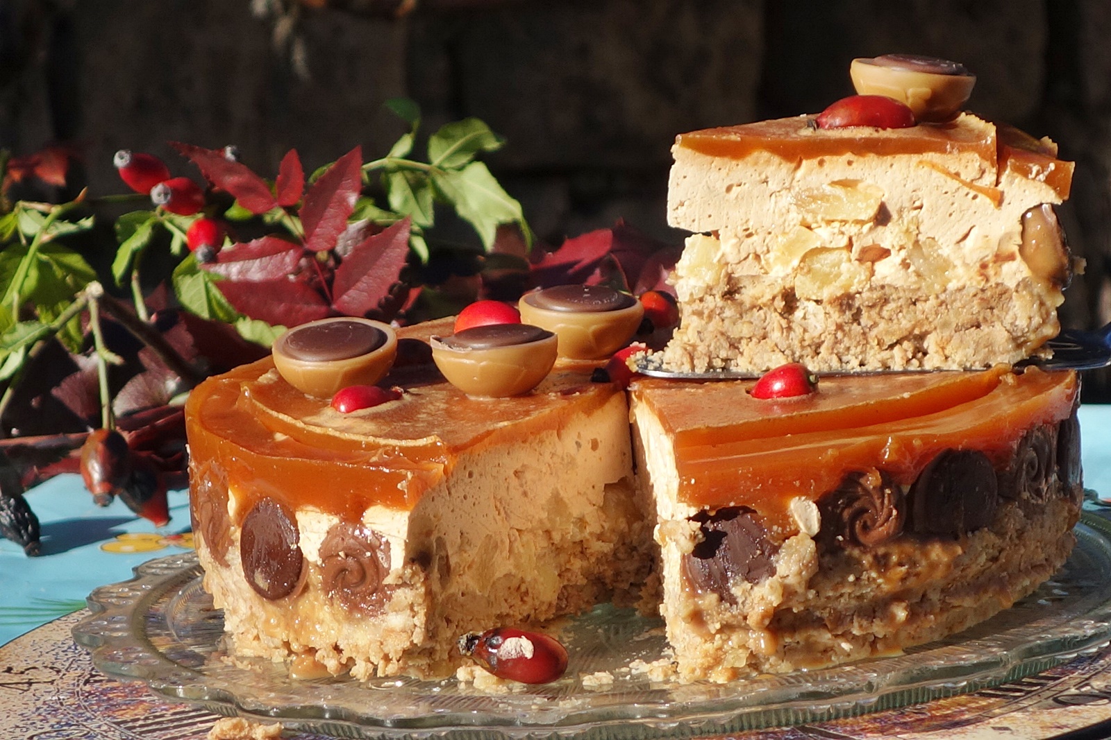 Prajitura cu biscuiti si jeleu de macese