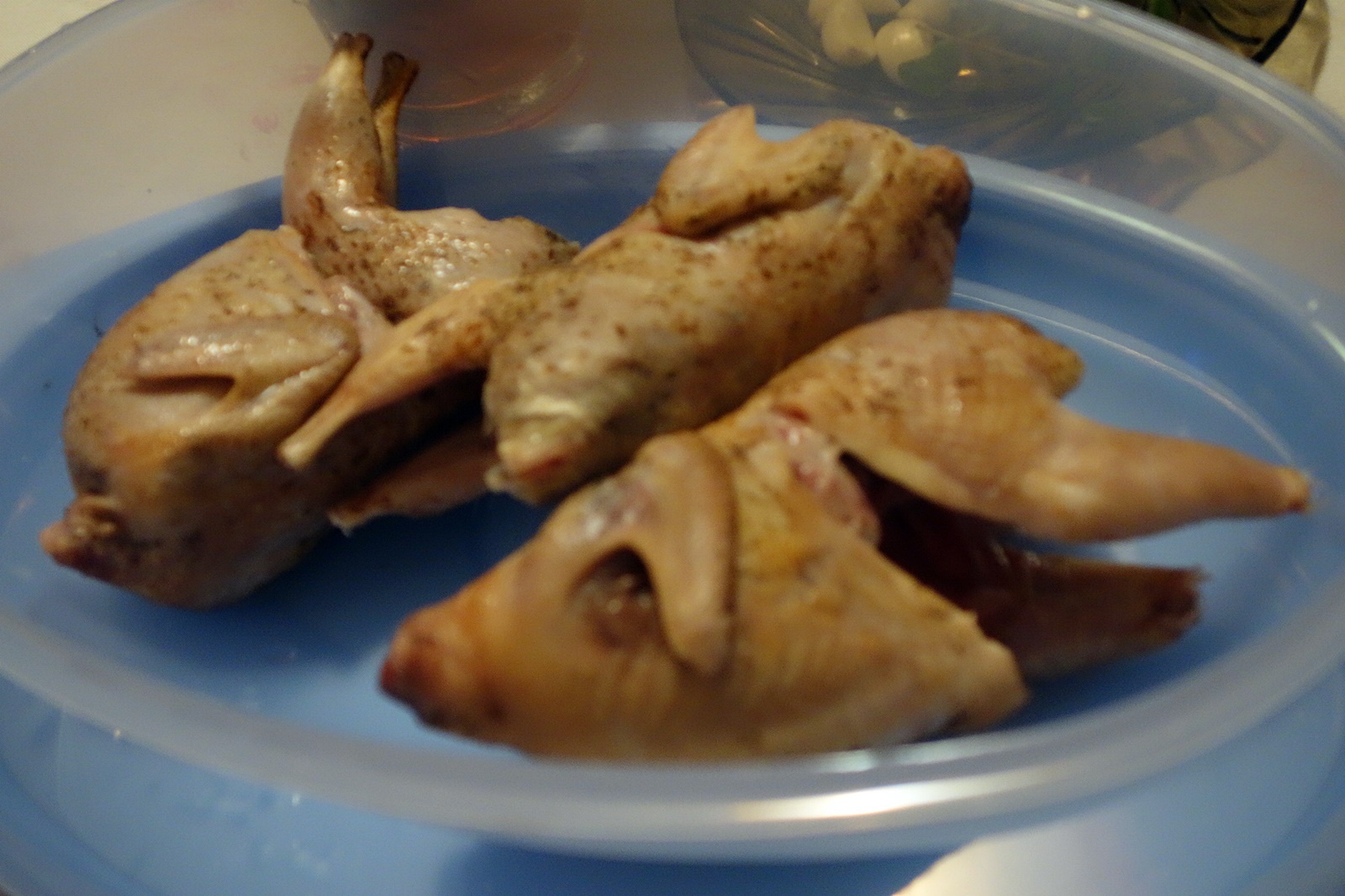 Prepelite marinate, la cuptor