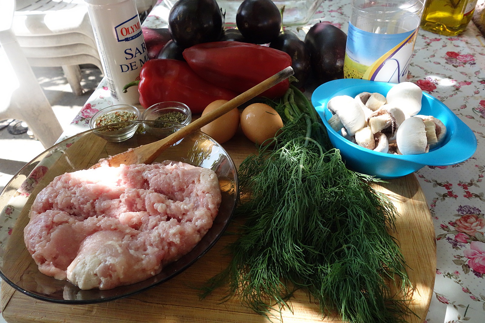 Musaca de vinete cu ciuperci si carne de pasare