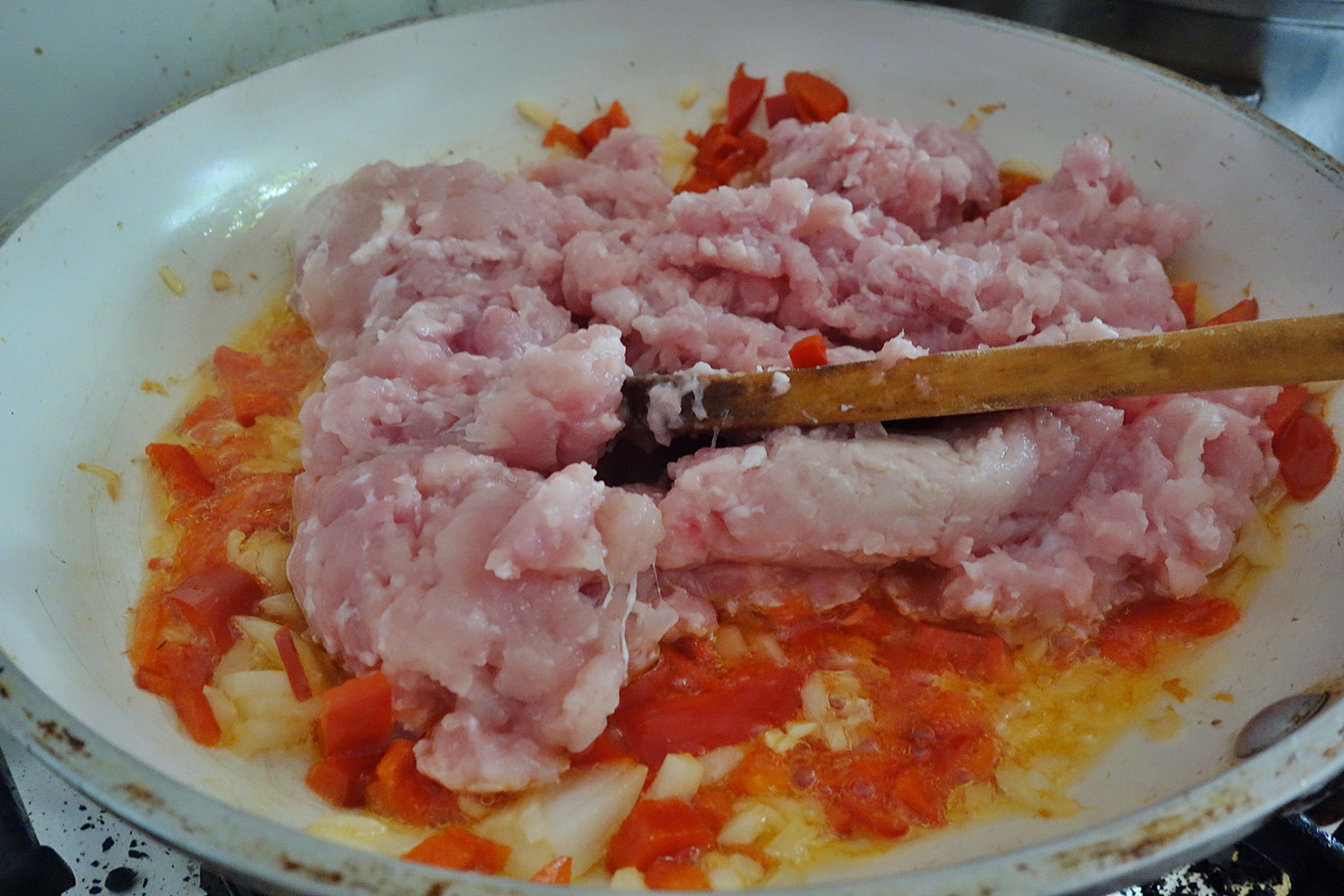 Musaca de vinete cu ciuperci si carne de pasare