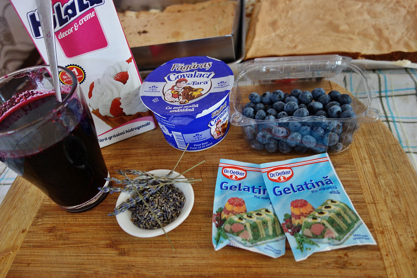 Prajitura cu afine si lavanda