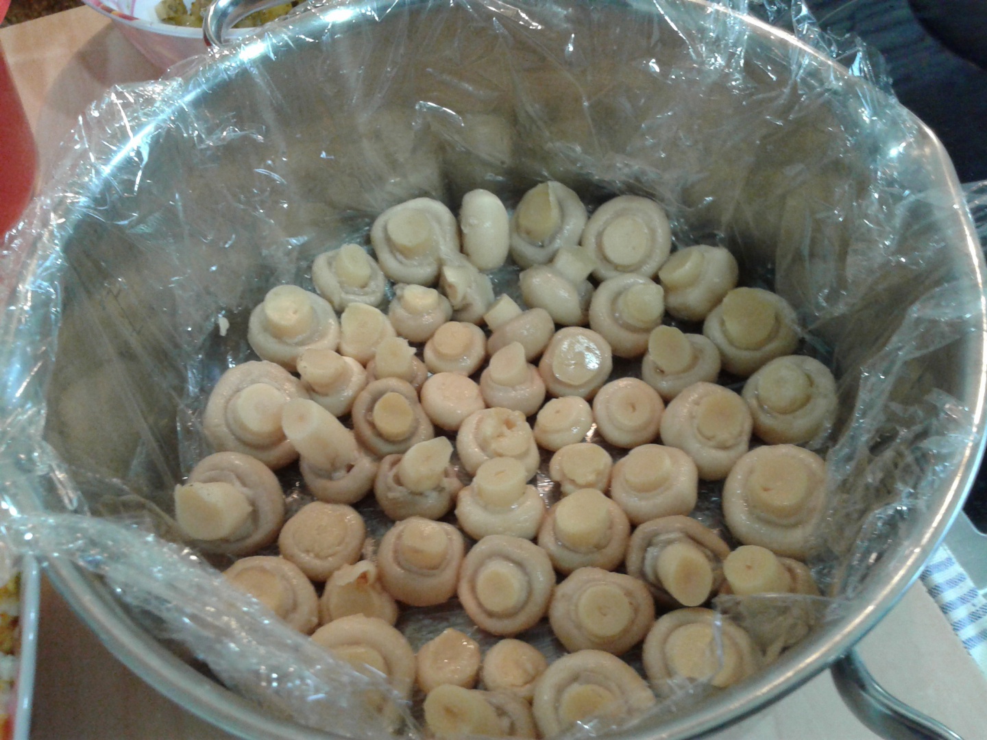 Poienita  cu ciuperci