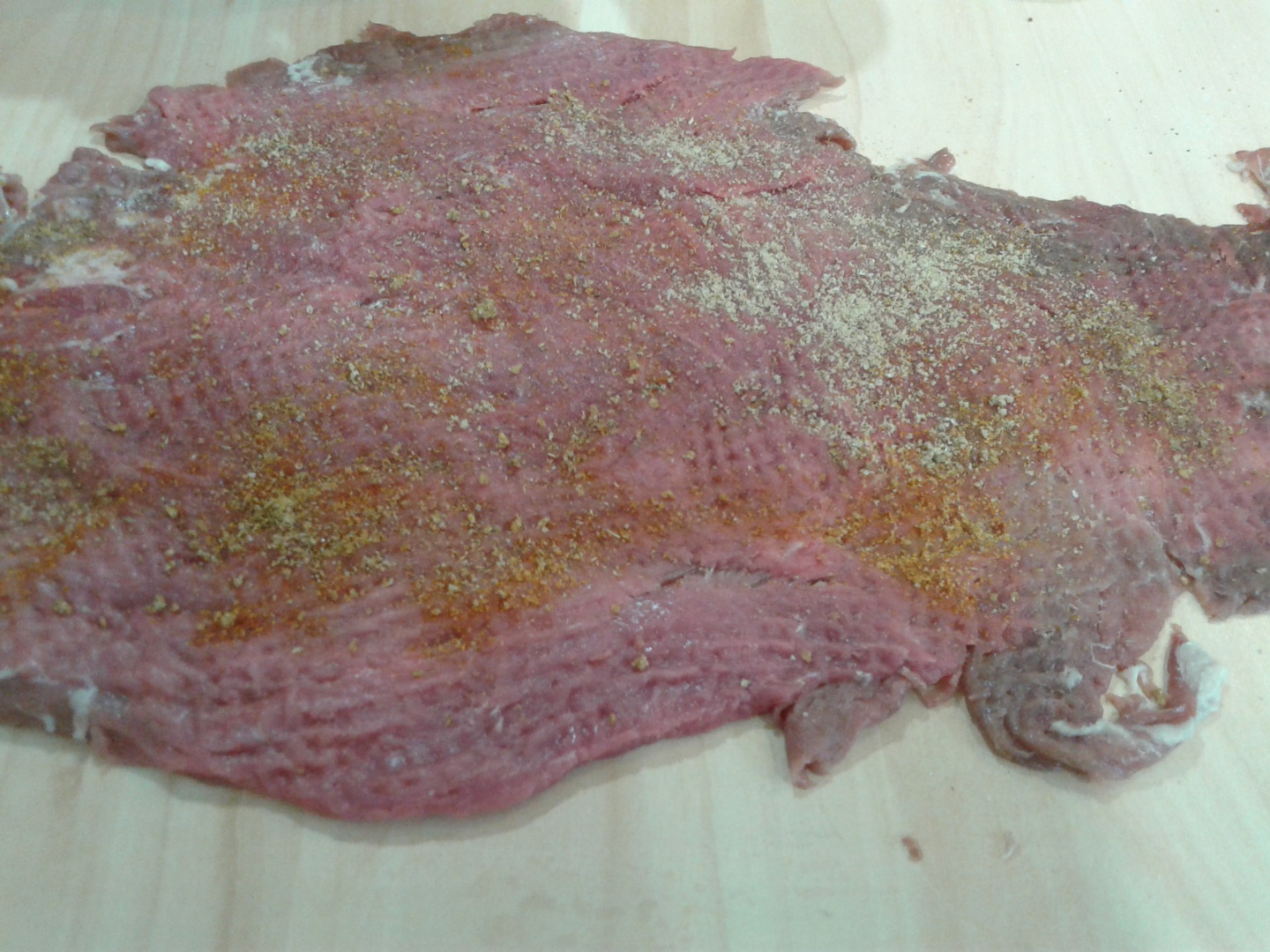 Rulada de carne cu prune uscate