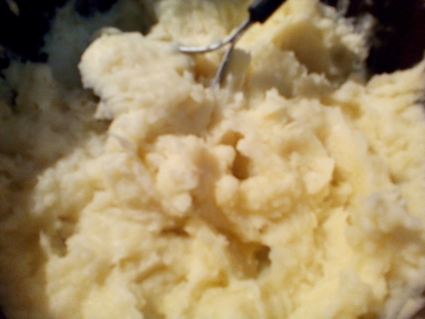 Parjolute moldovenesti in sos, cu garnitura de piure de cartofi