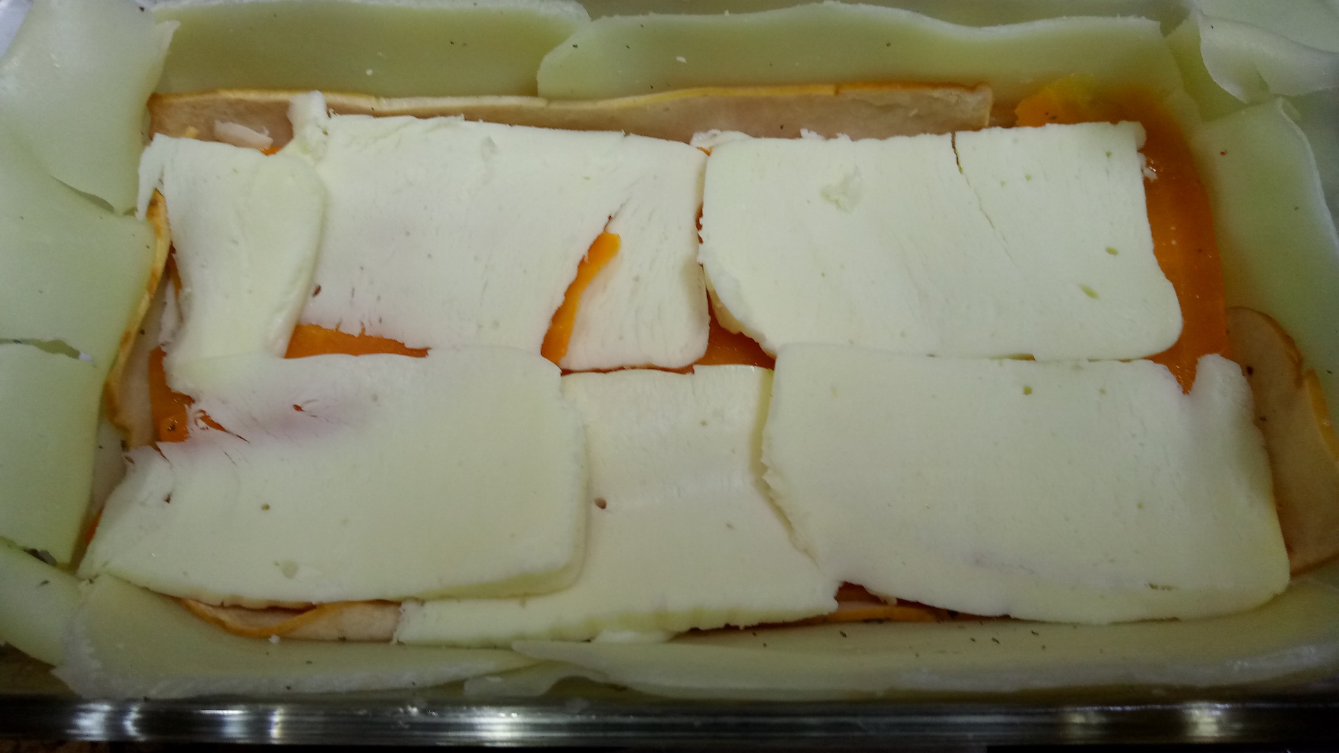 Terina cu legume, cascaval si sunca afumata din piept de curcan