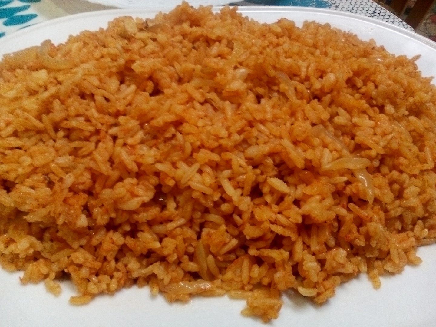 Peste umplut cu legume la cuptor, in sos de rosii cu garnitura de orez