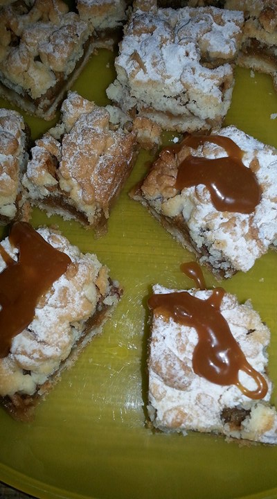 Prajitura cu mere si boti cu crema caramel