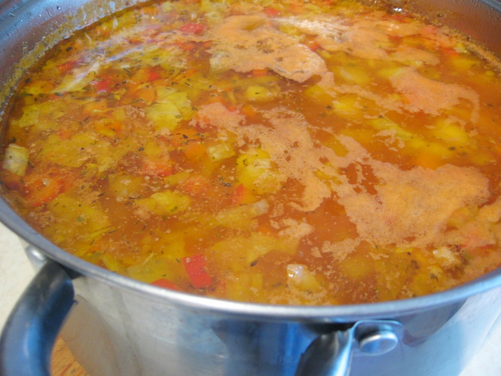 Ciorba de varza cu afumatura de porc