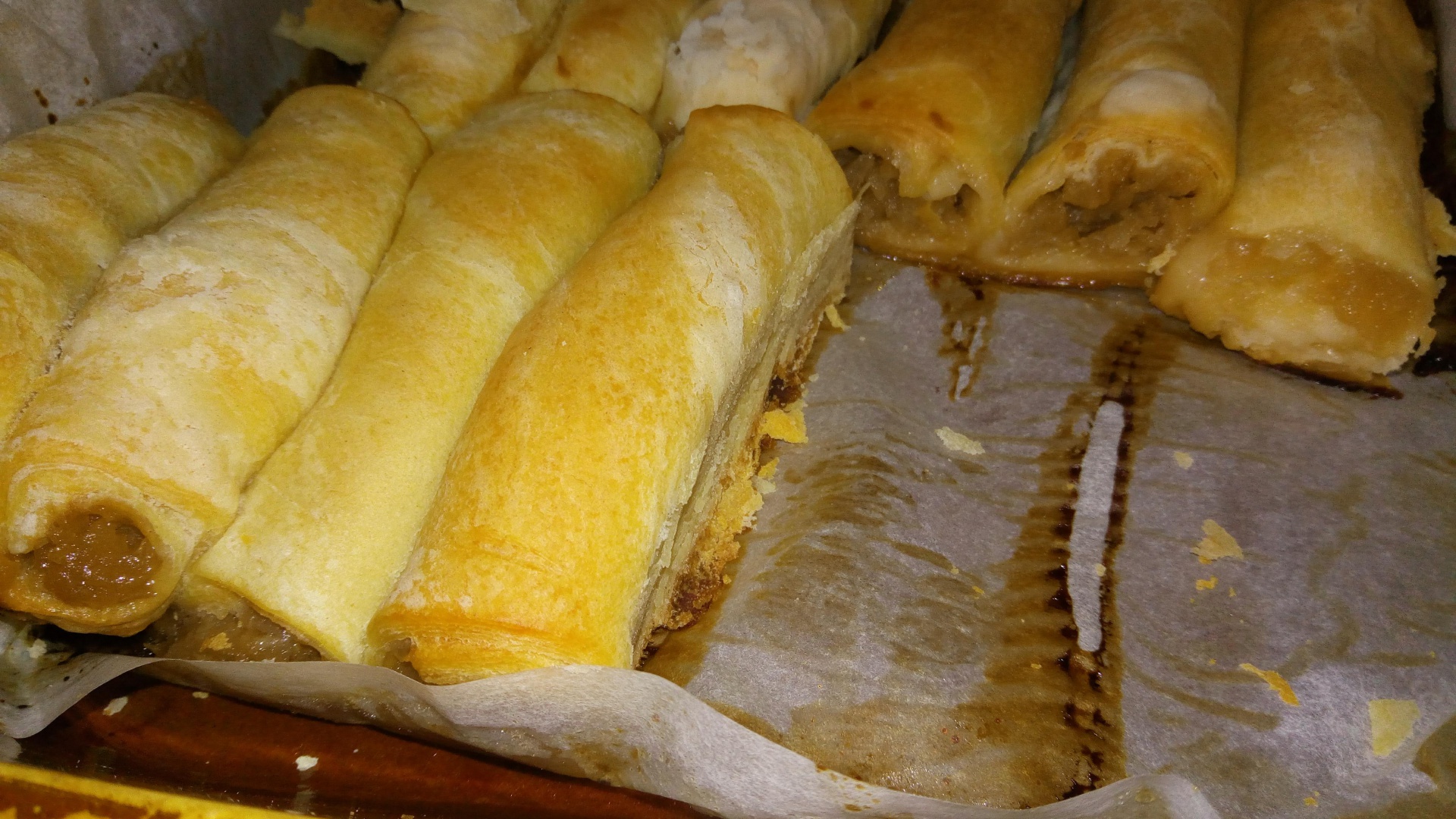 Strudel cu mere din aluat de casa