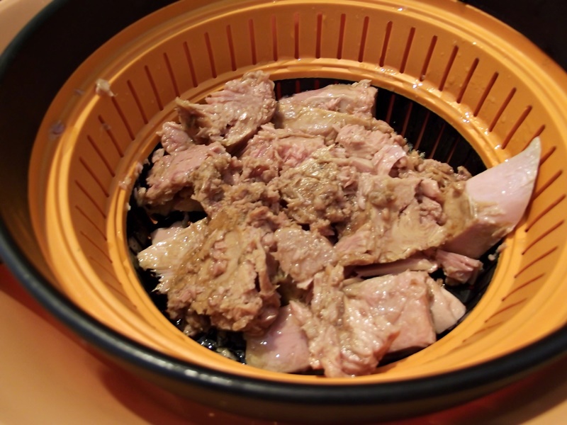 Pasta de ton cu gogosari copti