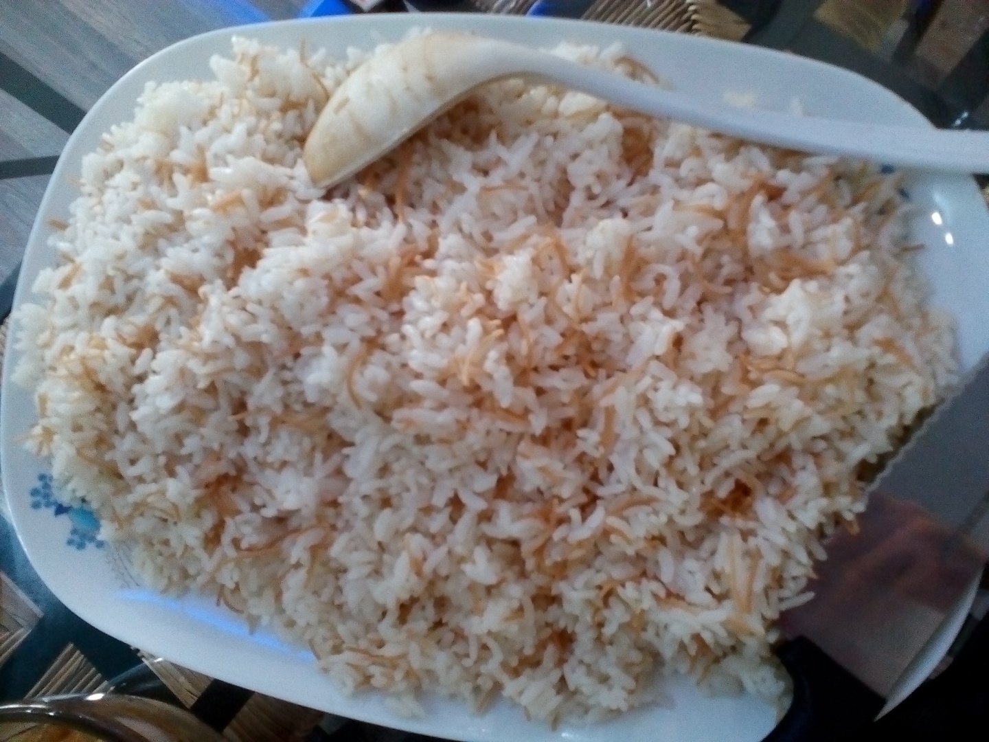 Conopida cu carne de miel in sos de iaurt