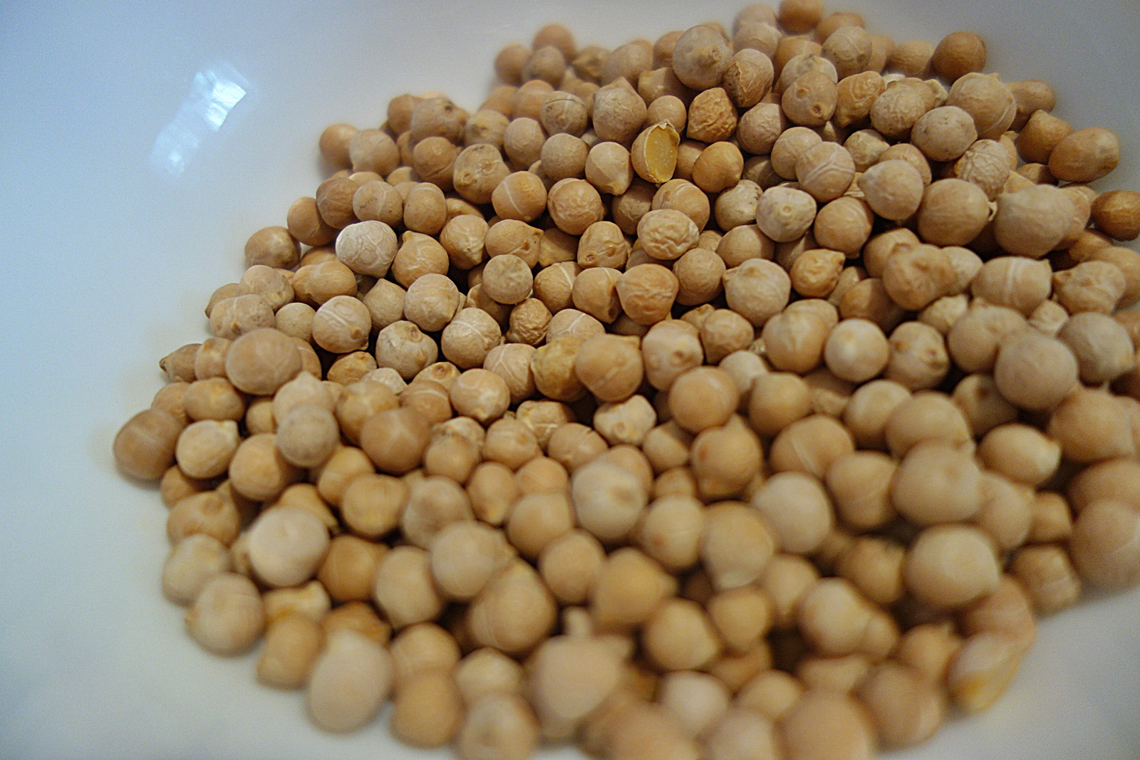 Supa de naut cu jambon afumat