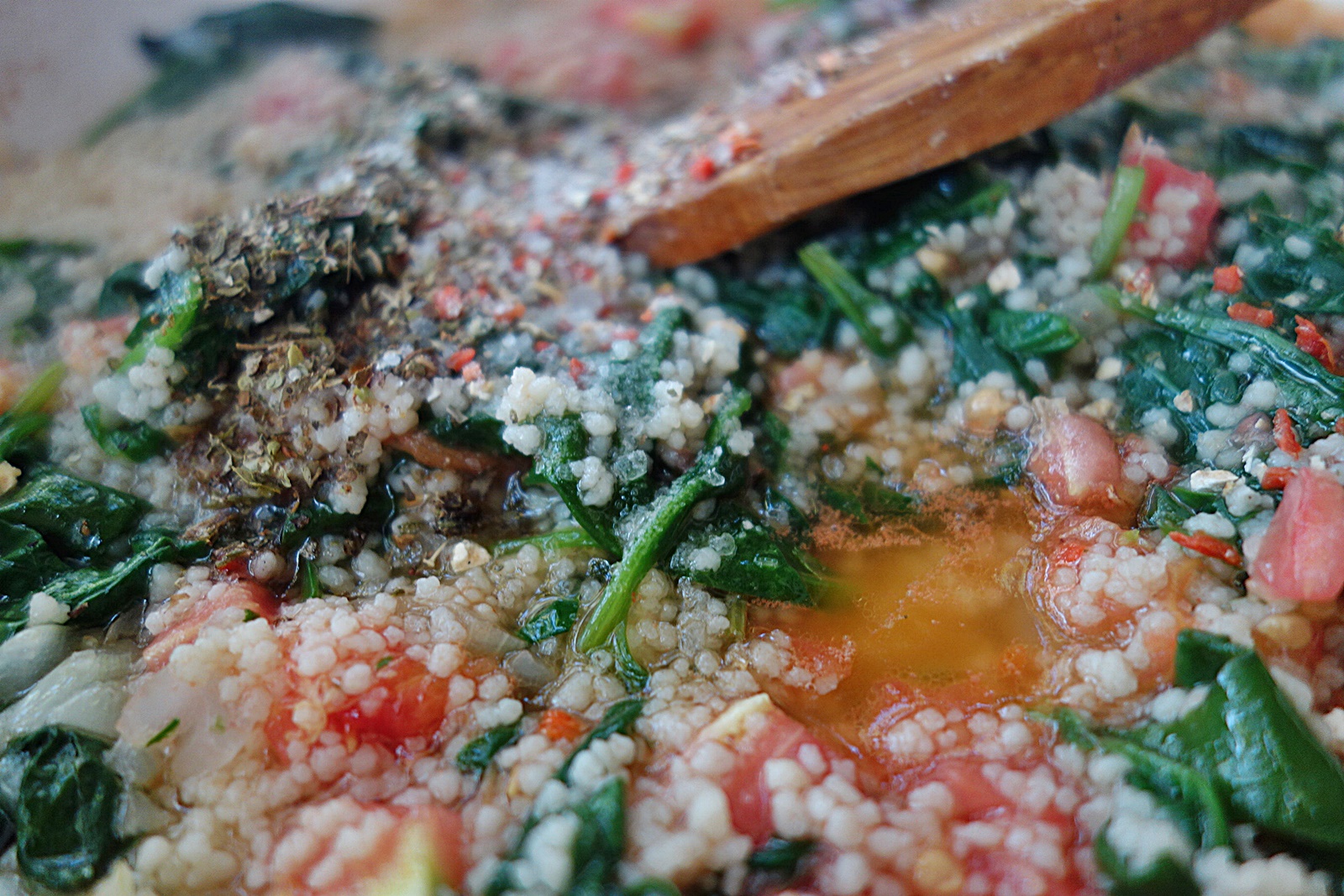 Ardei umpluti cu baby spanac si cus-cus