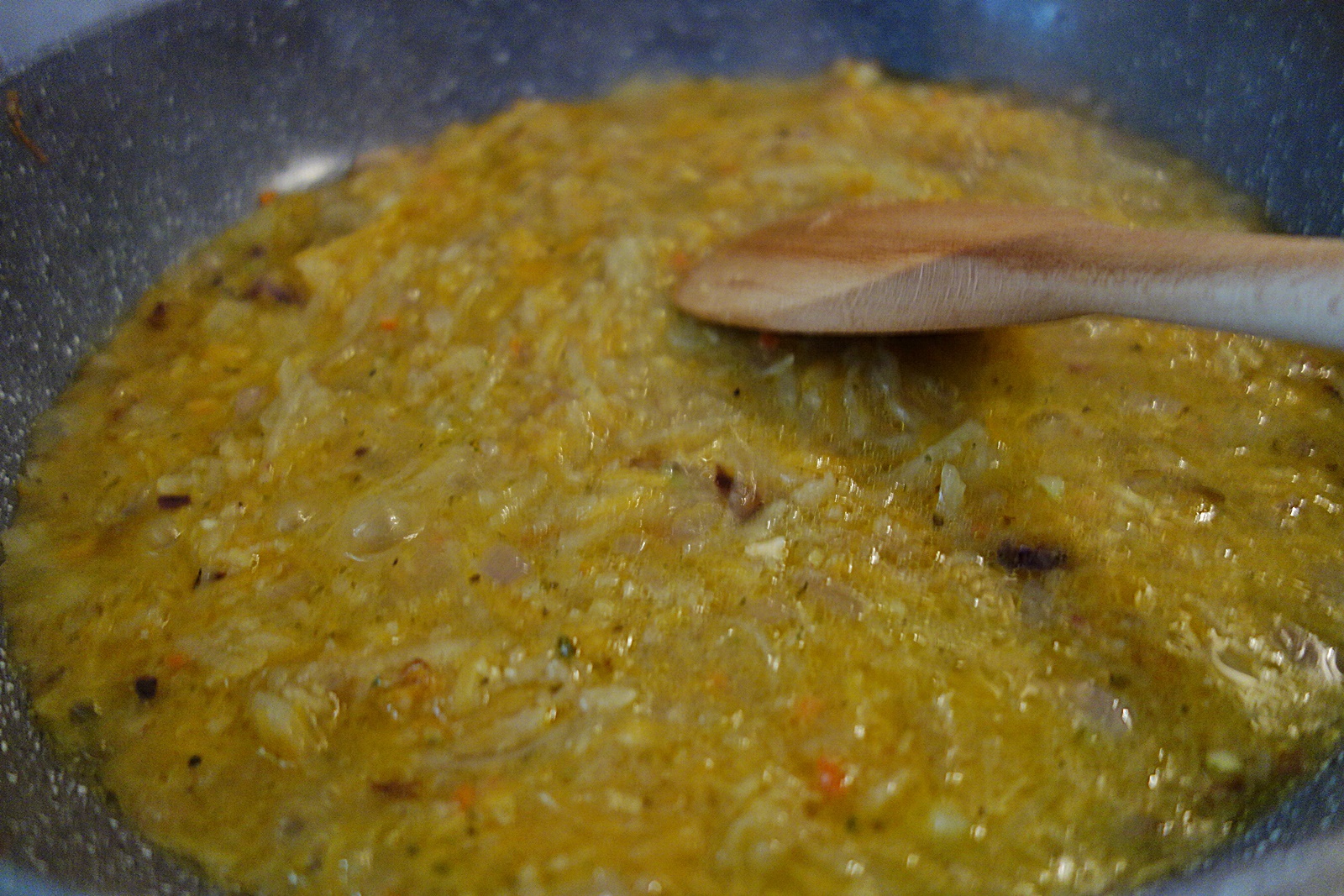 Supa crema de dovleac, cu gutuie si jambon