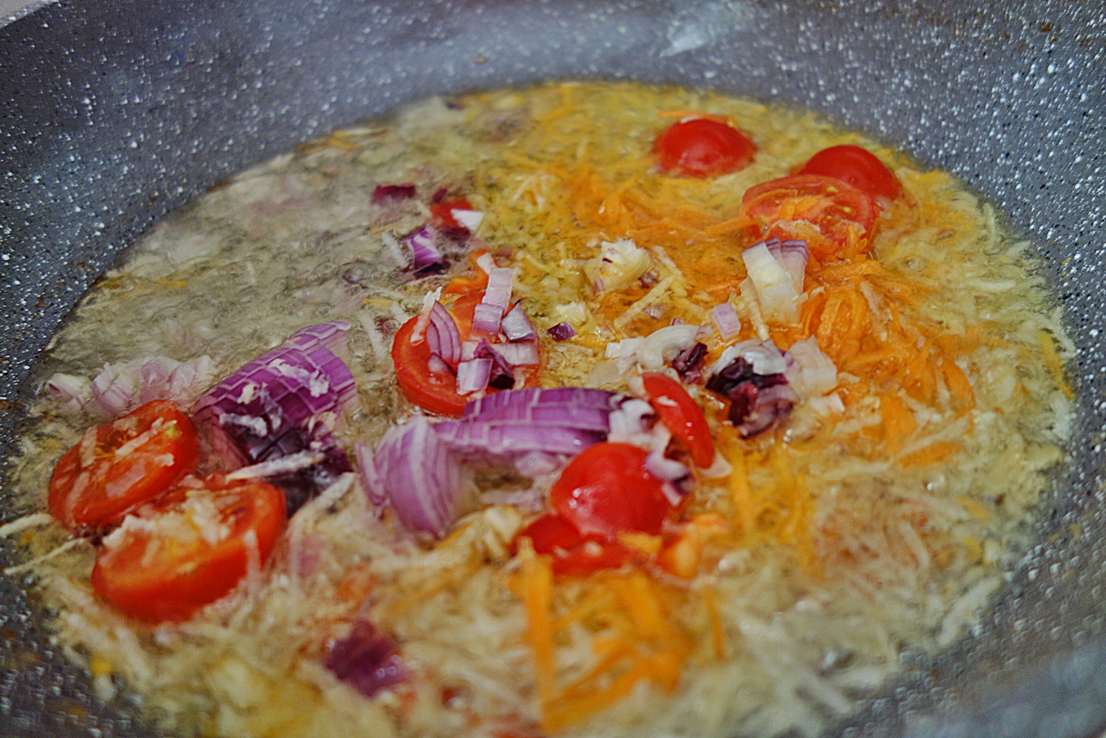 Supa de toamna cu linte si oua de prepelita