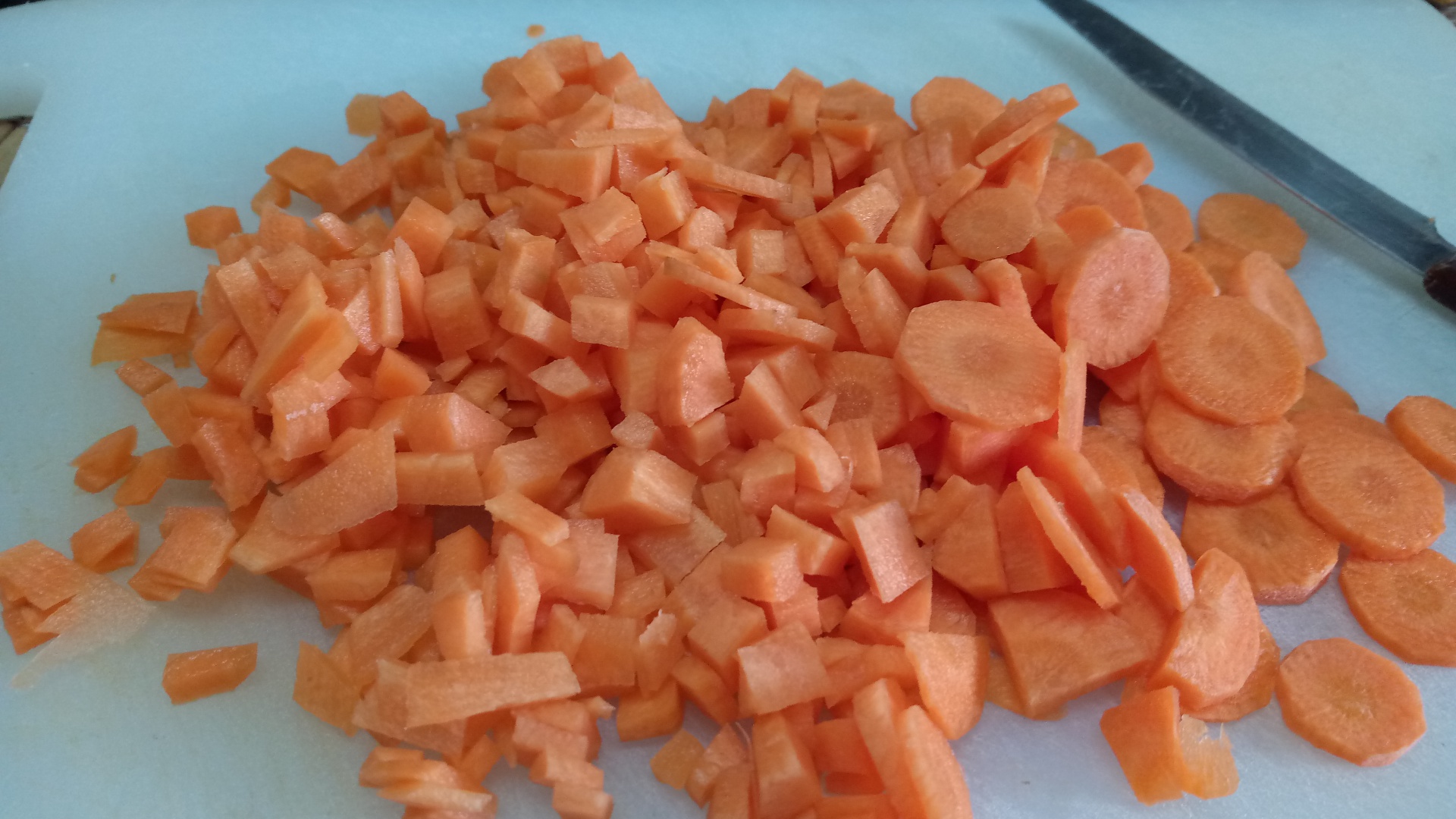 Ciorba de gaina cu taitei de casa