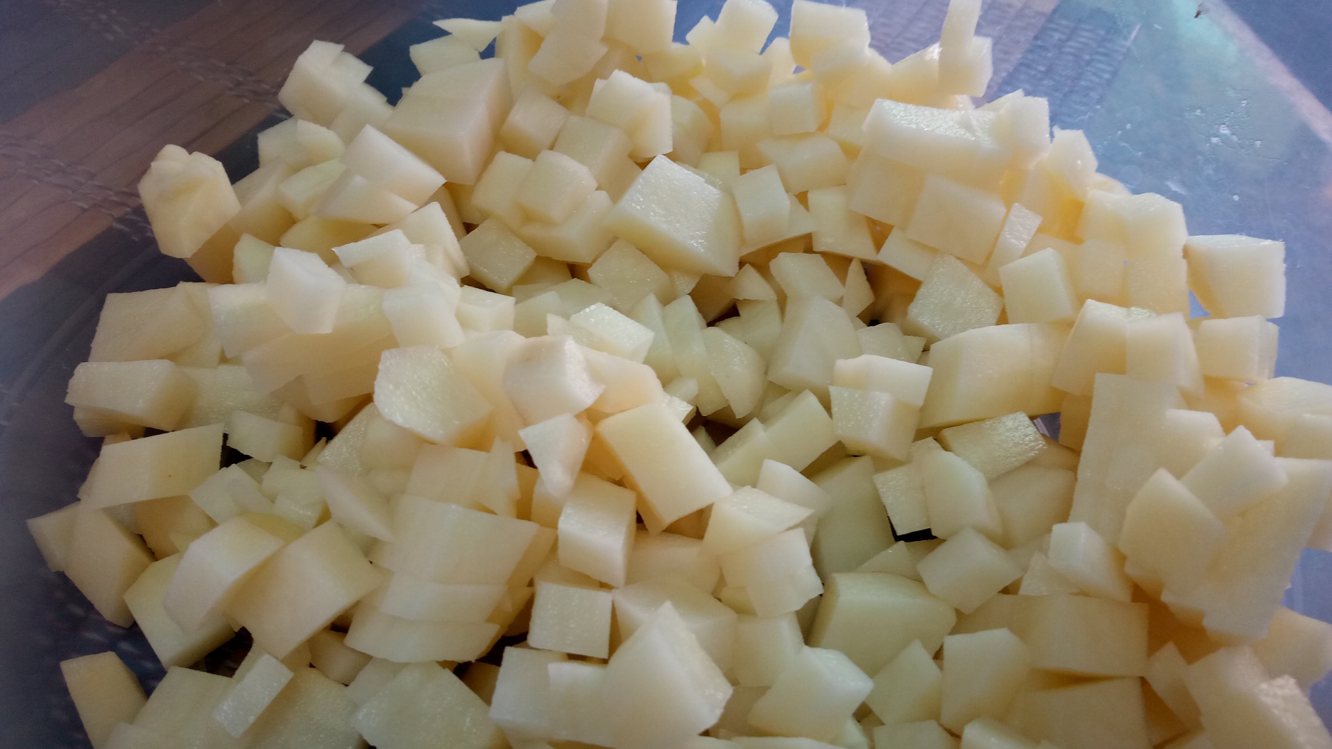 Ciorba de gaina cu taitei de casa