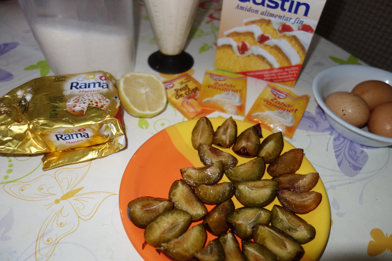 Prajitura cu prune rasfatate