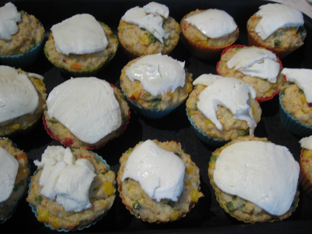 Briose aperitiv cu orez, carne si legume