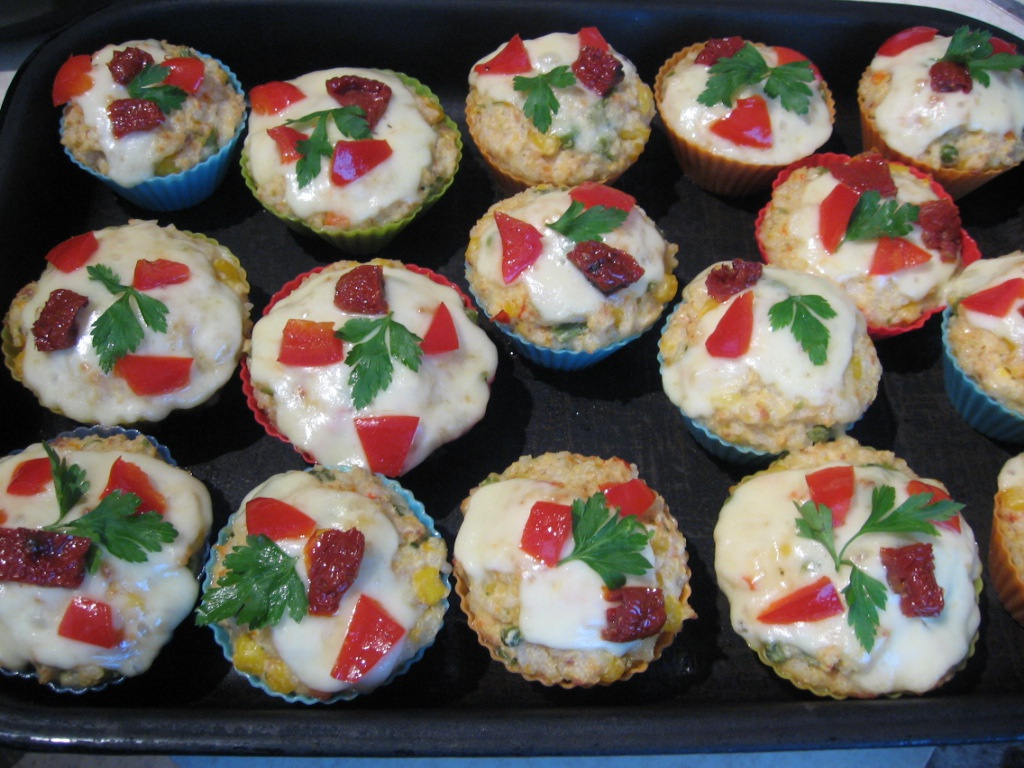 Briose aperitiv cu orez, carne si legume