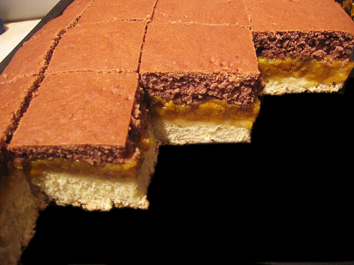 Prajitura cu crema de dovleac si foi in doua culori