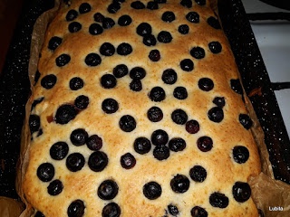 Prajitura cu lamaie si fructe