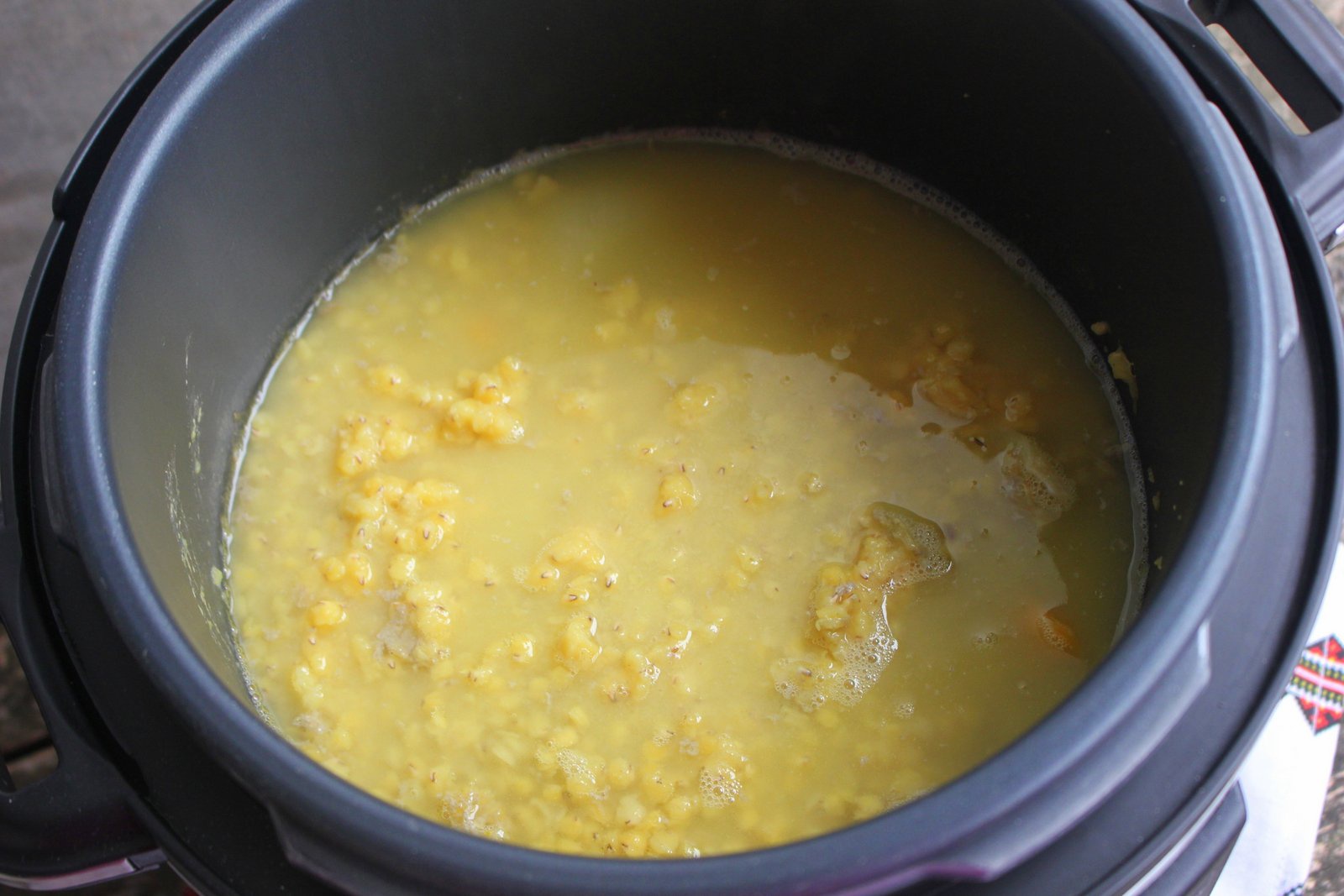 Crema de linte cu chimen si susan negru la Multicooker Crock-Pot Express