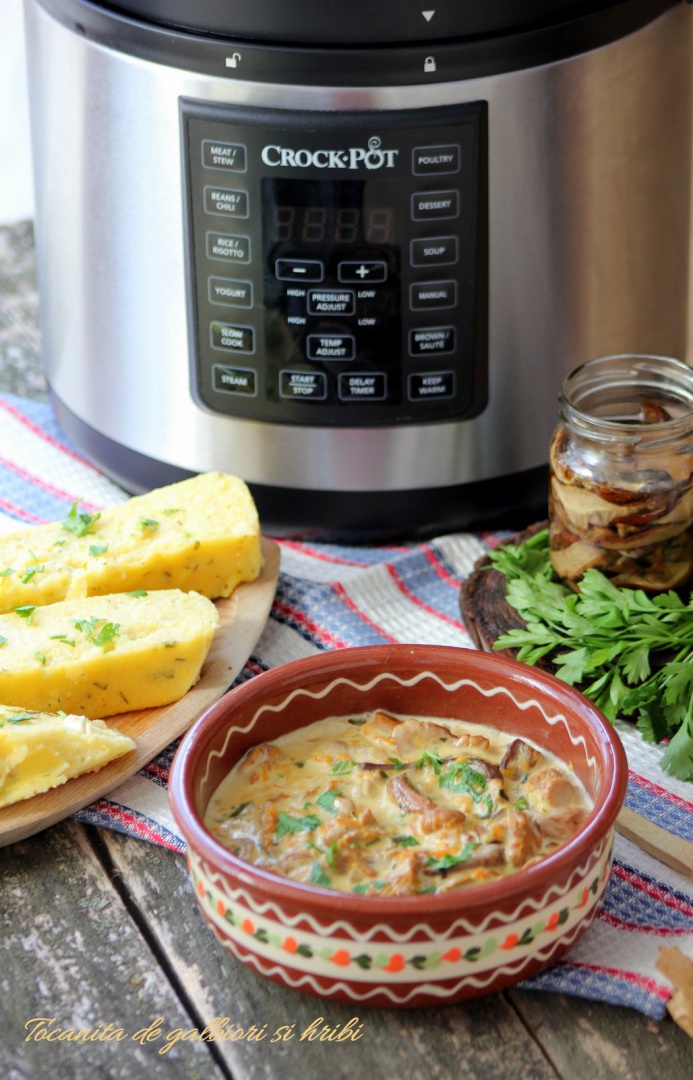 Tocanita de galbiori la Multicooker Crock-Pot Express