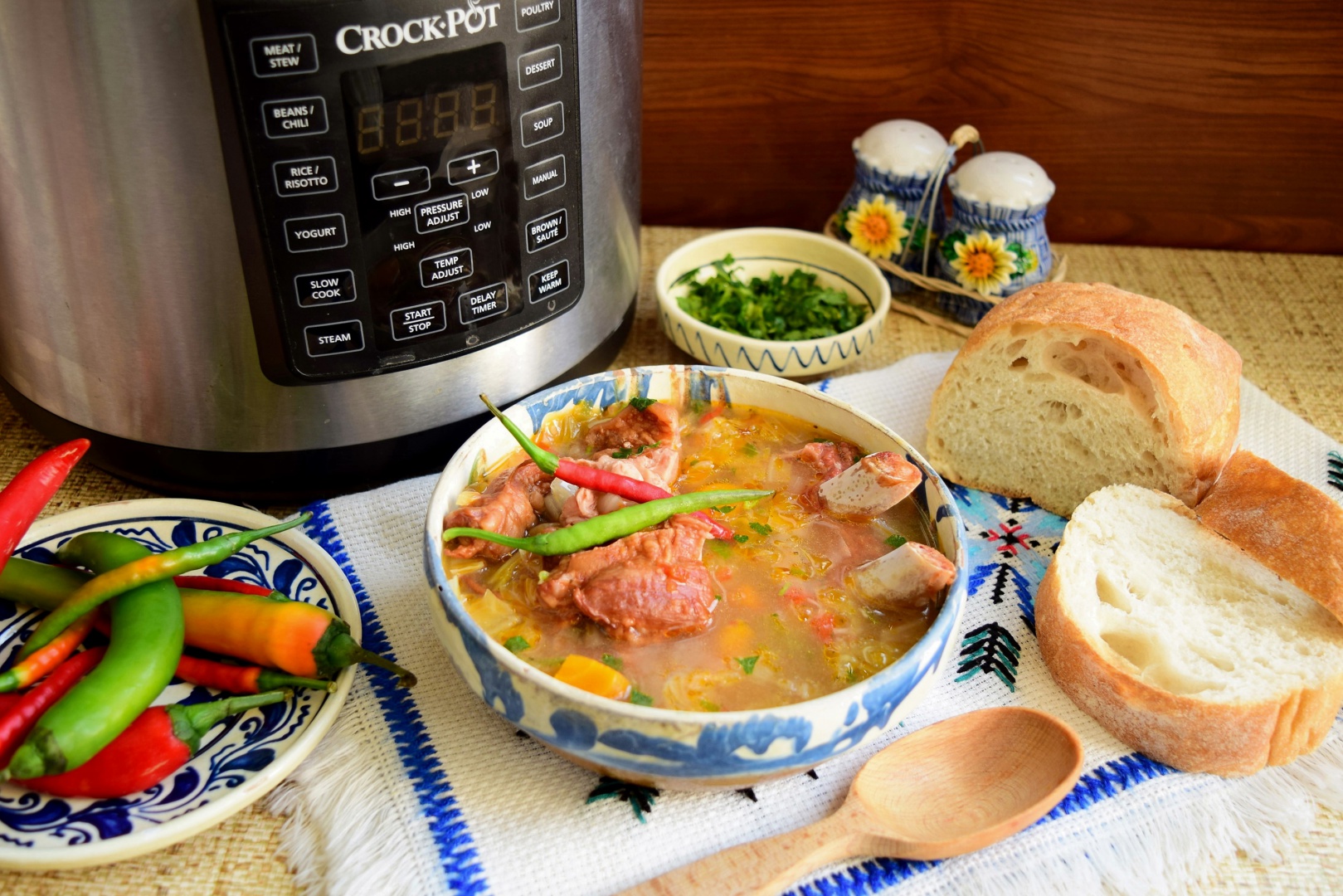 Ciorba din afumatura de porc cu zeama de varza la Multicooker Crock-Pot Express cu gatire sub presiune