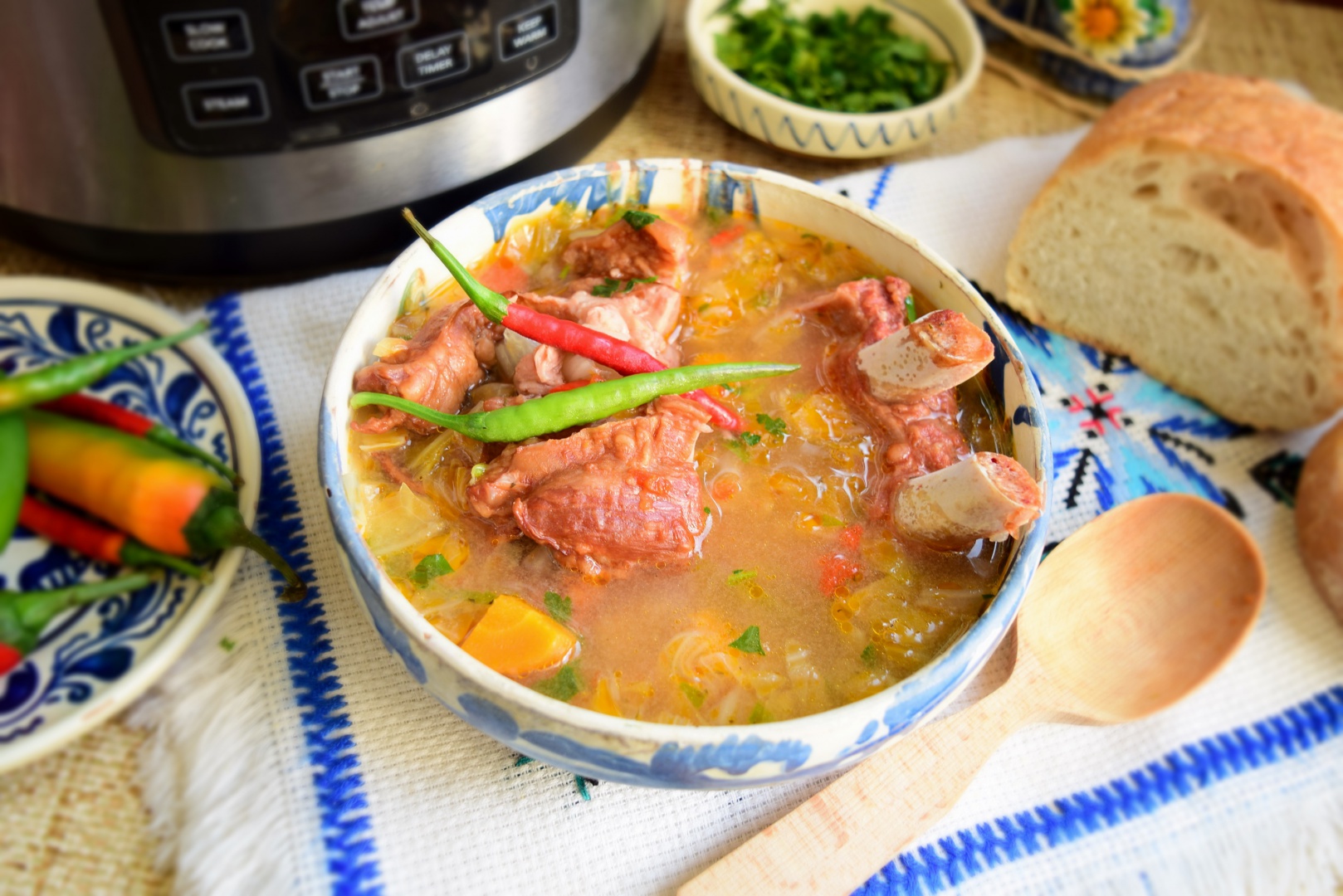 Ciorba din afumatura de porc cu zeama de varza la Multicooker Crock-Pot Express cu gatire sub presiune