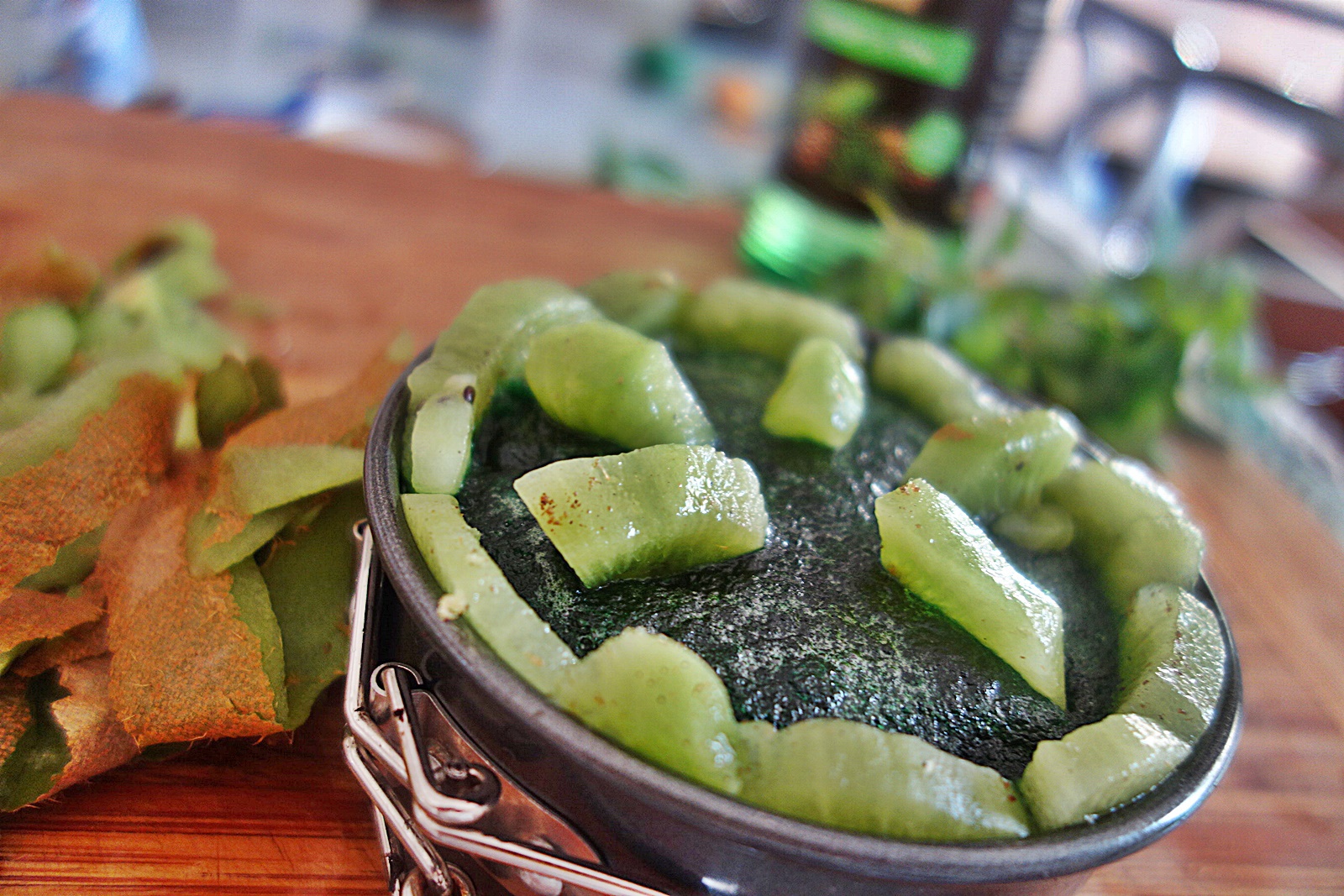 Prajitura cu kiwi si jeleu din sirop mentolat de pin