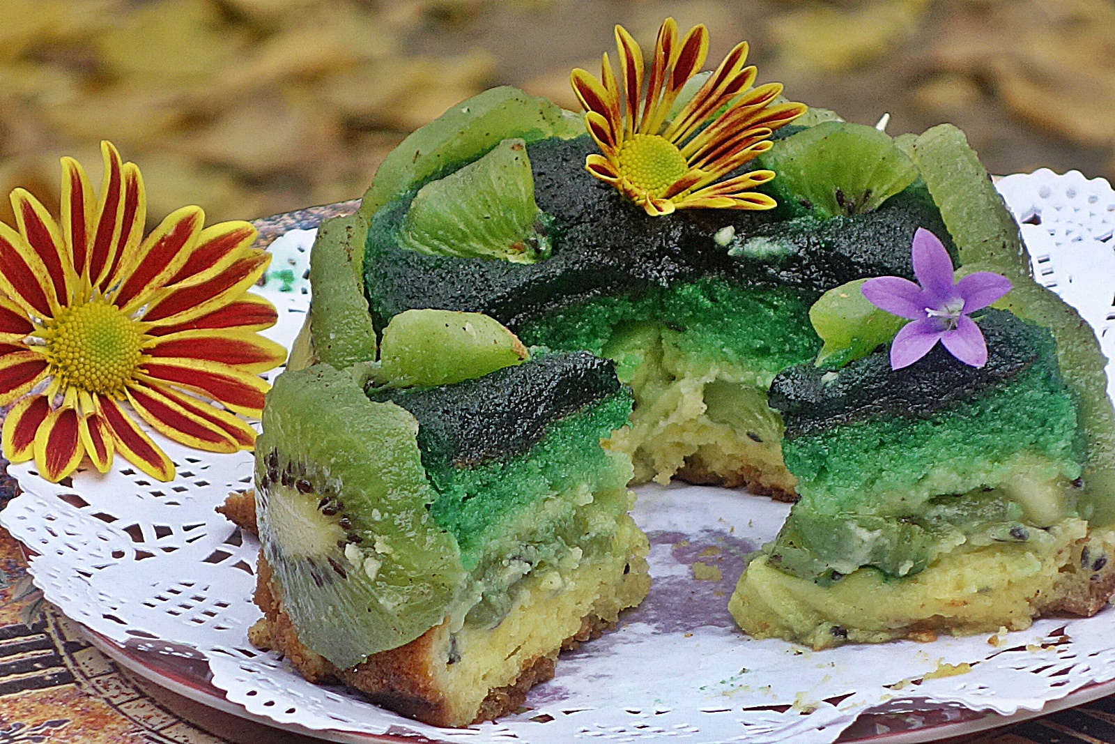 Prajitura cu kiwi si jeleu din sirop mentolat de pin