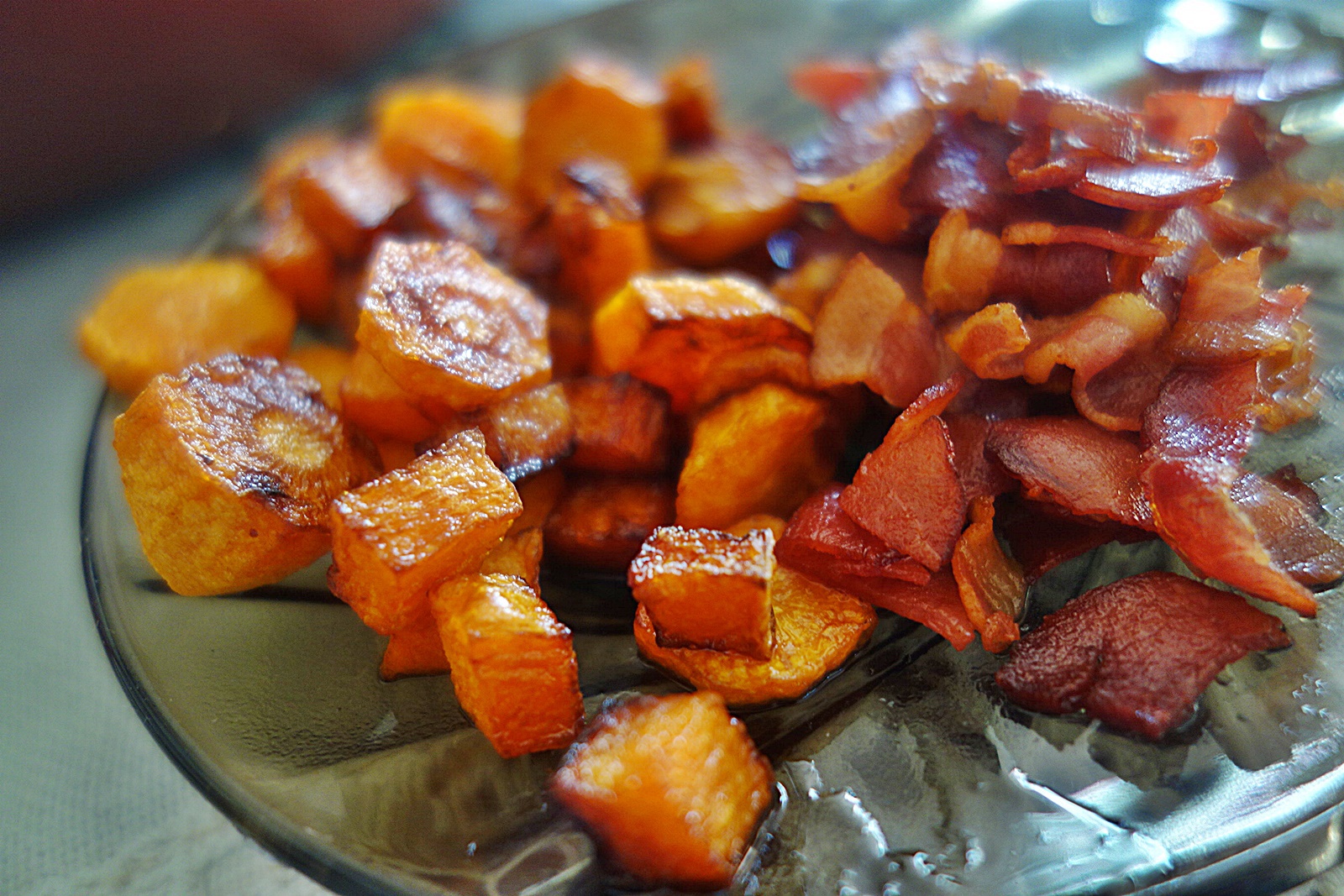 Tarta aromata cu faina de porumb si chipsuri de porumb