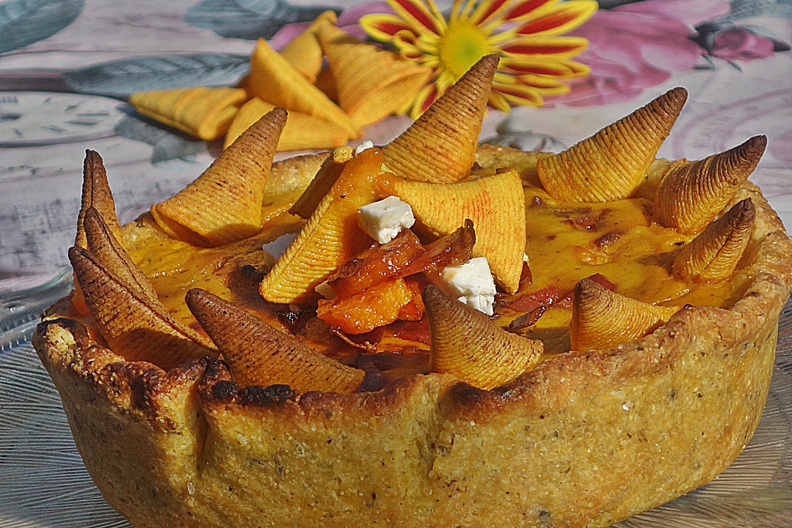 Tarta aromata cu faina de porumb si chipsuri de porumb