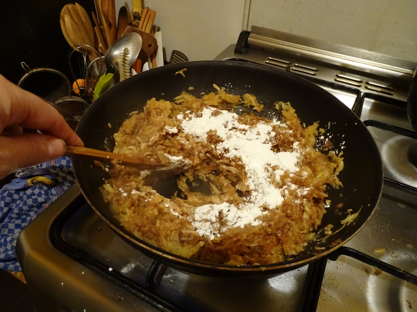 Prajitura cu mere si nuci