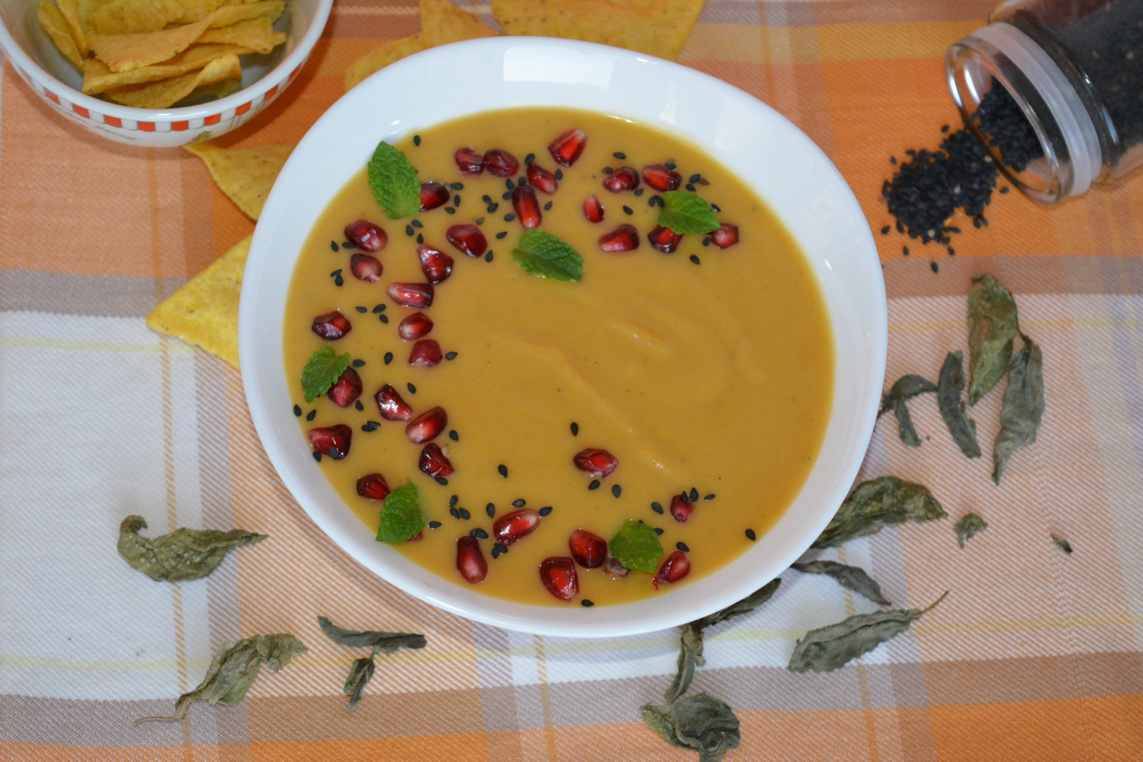 Crema de dovleac copt cu sofran si ciuperci de padure