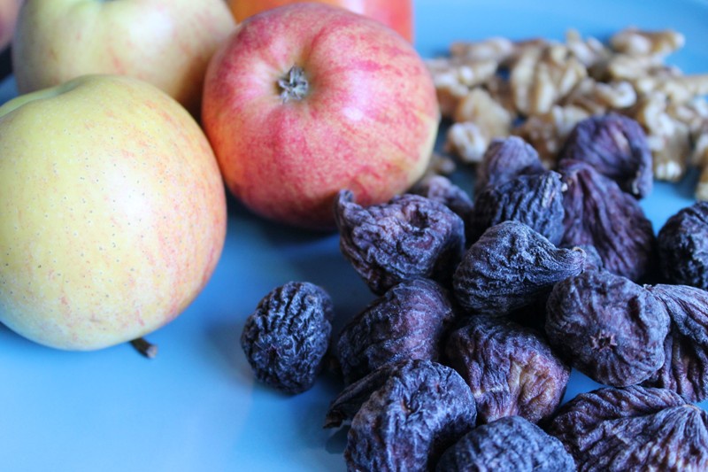 Placinte cu mere, smochine si nuci