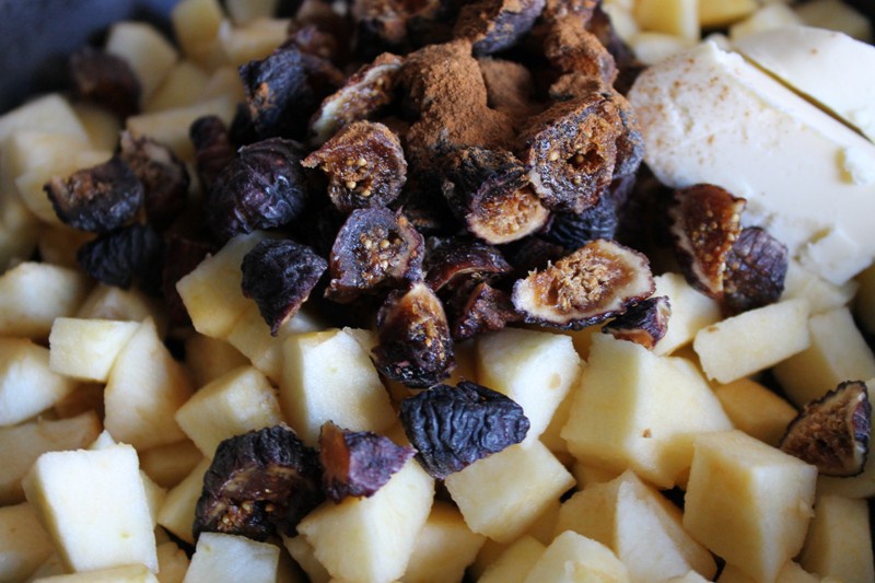 Placinte cu mere, smochine si nuci