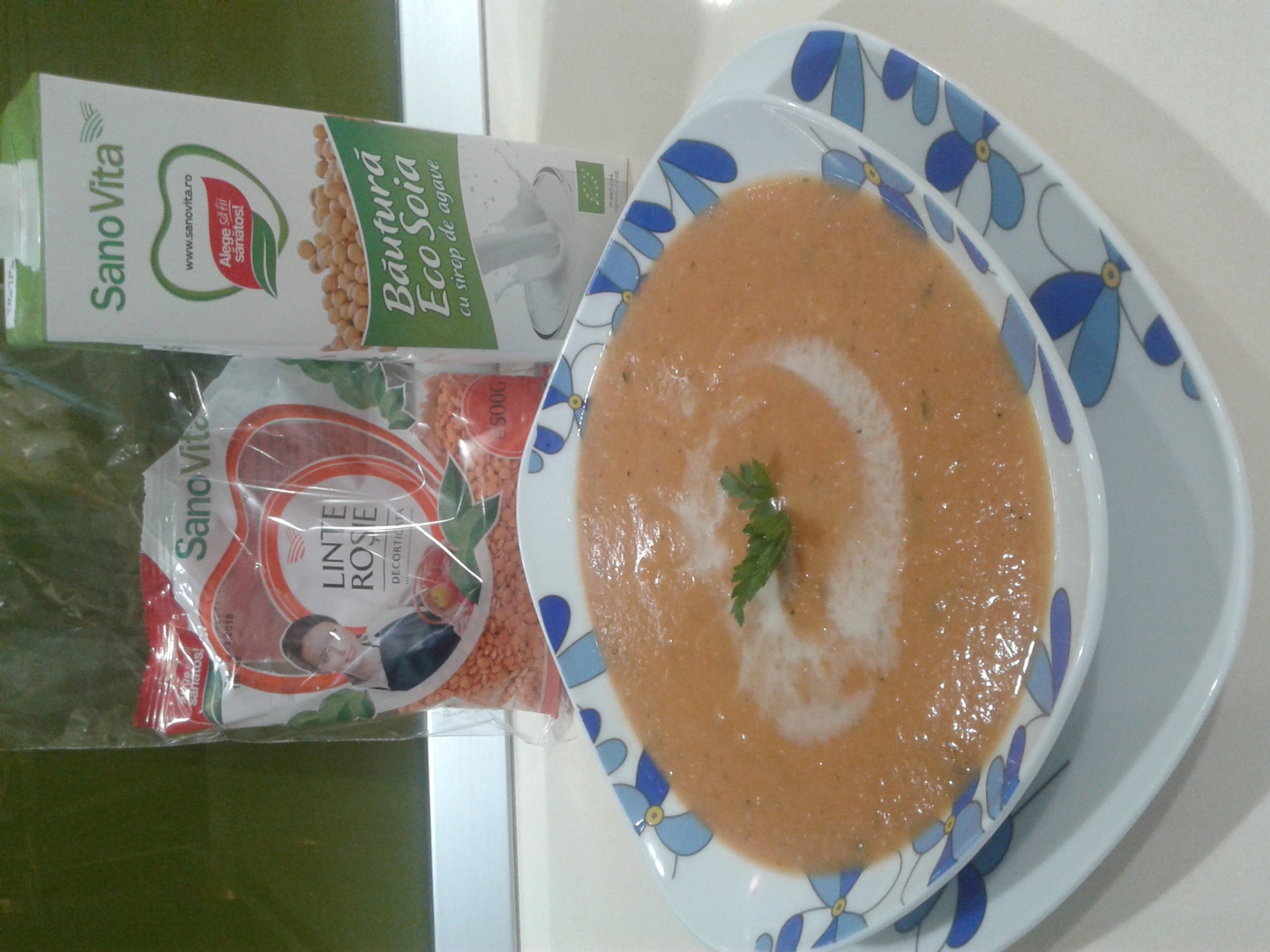 Supa crema de linte rosie cu sirop de agave