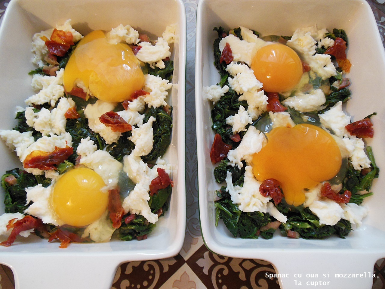 Spanac cu oua si mozzarella, la cuptor