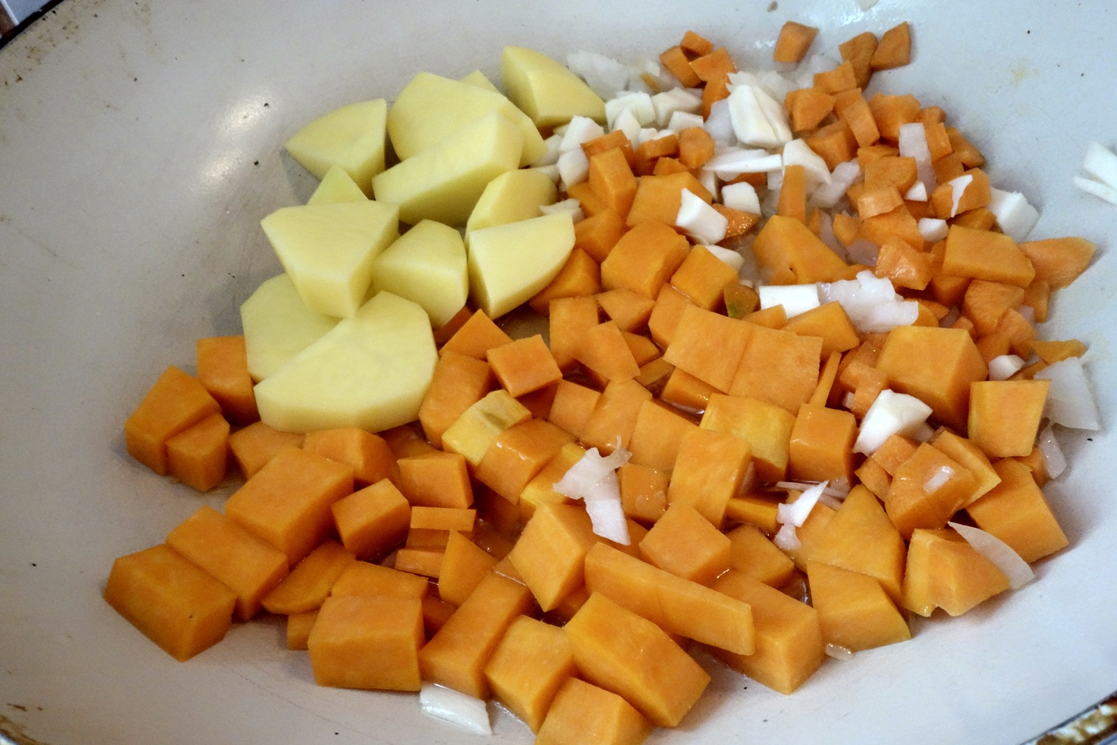 Supa crema de dovleac cu aroma de anason si baghetele caramelizate