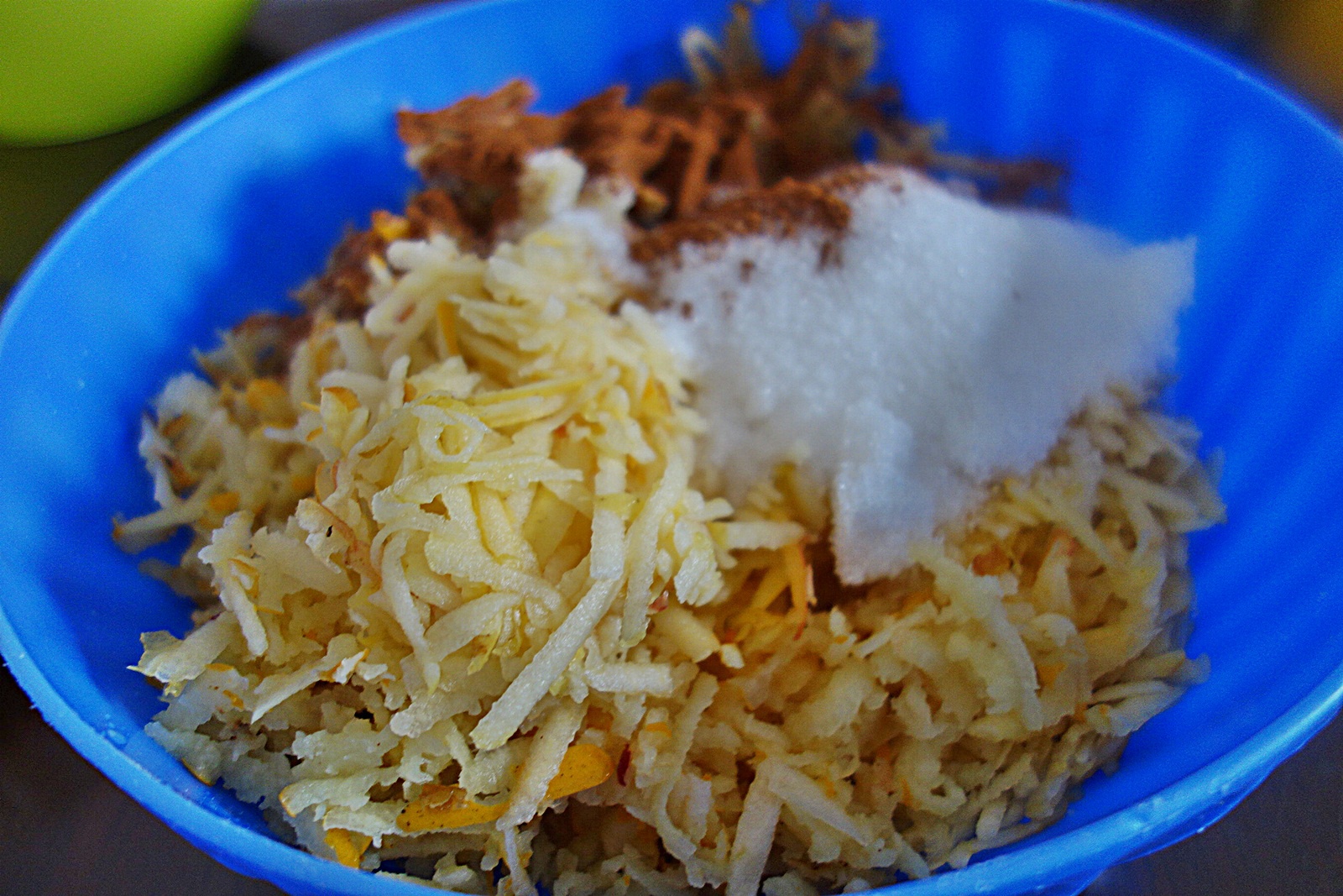 Strudele romantice cu gutui si mere