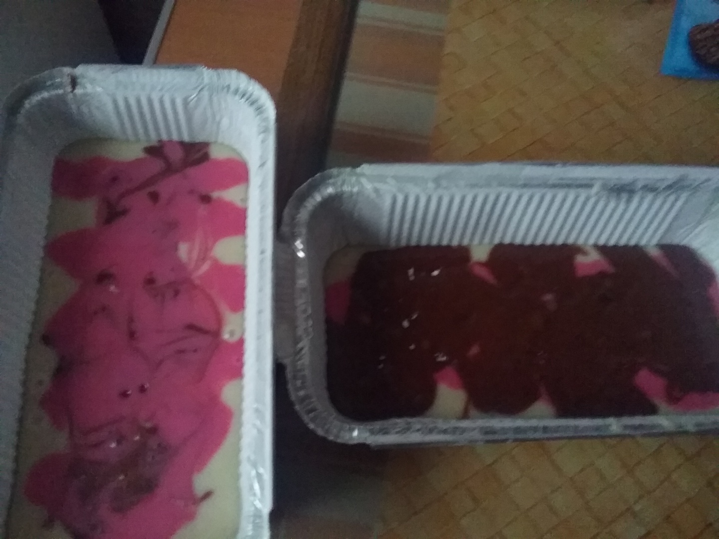 Chec de post in trei culori